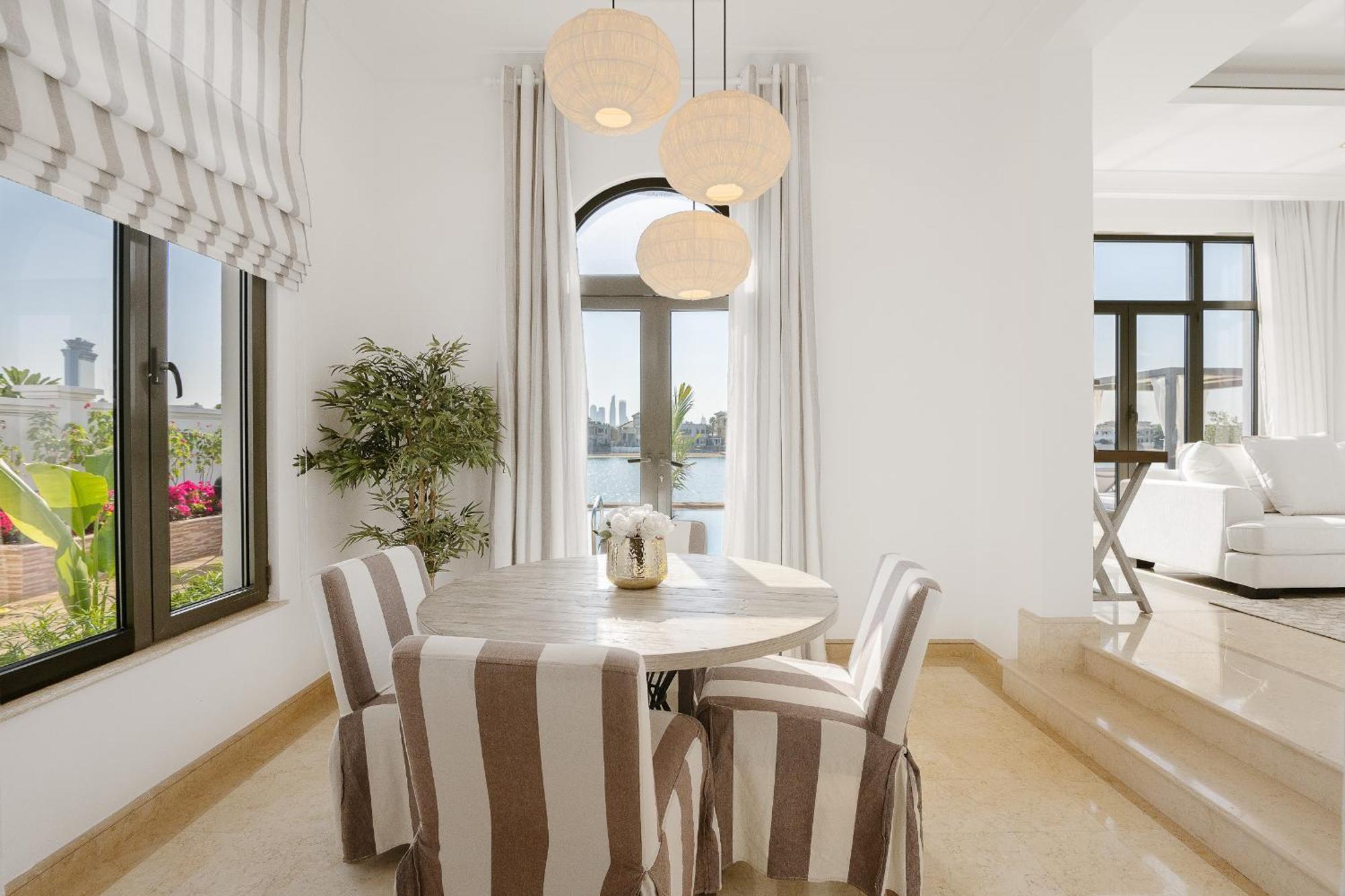 Frond K, Signature Villas, Palm Jumeirah - Mint Dubai